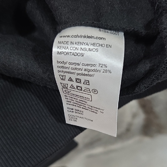 Calvin Klein Black and Gold Hoodie for Men - Picture 12 of 13